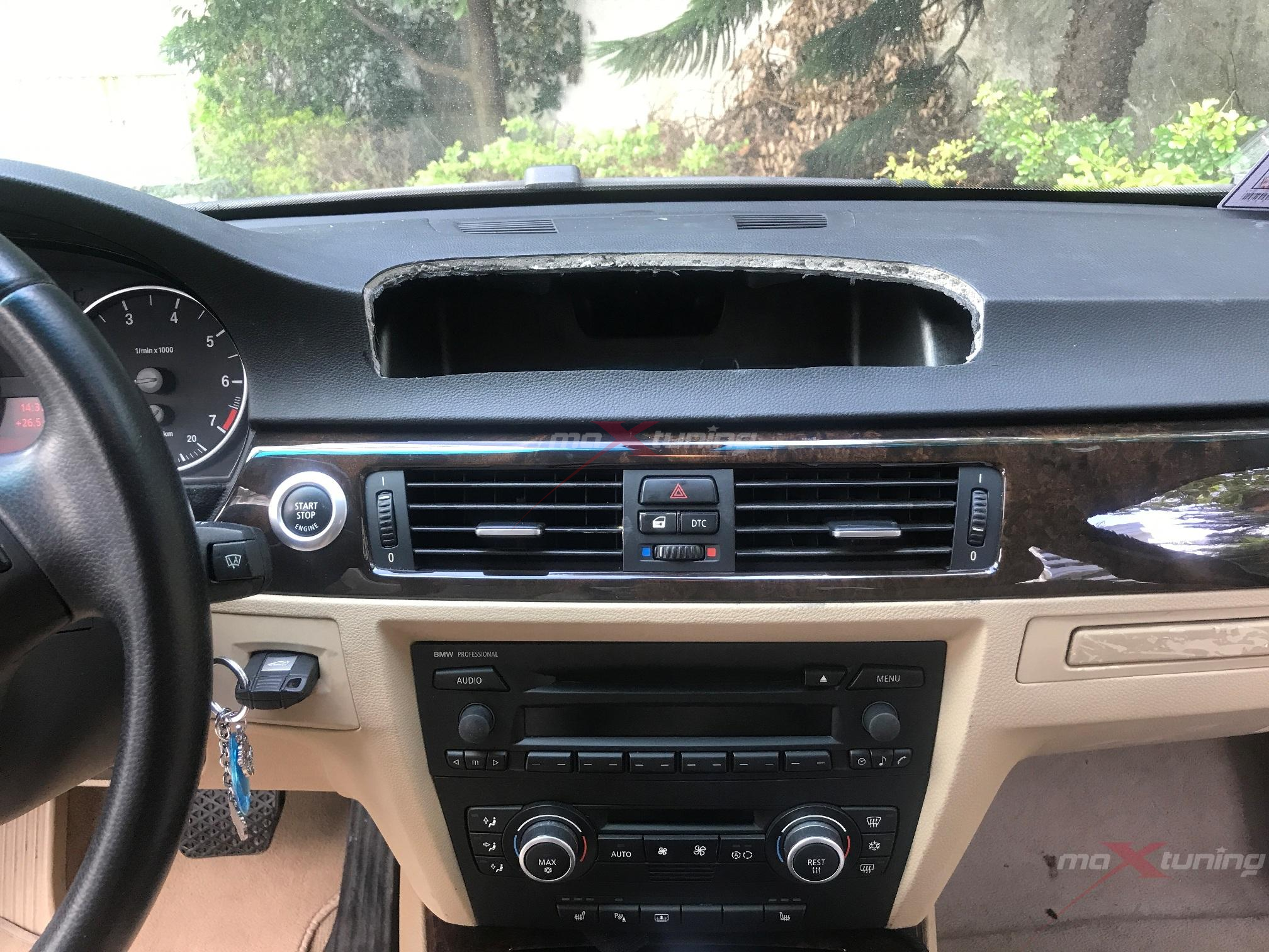 Магнитола бмв е90 андроид. Магнитола BMW e90 Android. BMW 3 e90 магнитола. Магнитола 2 din в BMW 3 e90. Монитор БМВ е90.